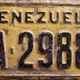 Illustration for article titled Venezuela Is Turning Thousands of Abandoned Cars into Houses